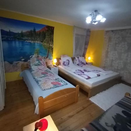 Kert Oevezeti Lakas Appartement Gyöngyös Buitenkant foto