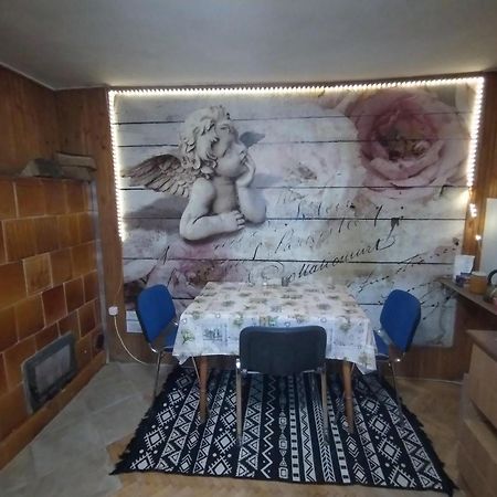 Kert Oevezeti Lakas Appartement Gyöngyös Buitenkant foto